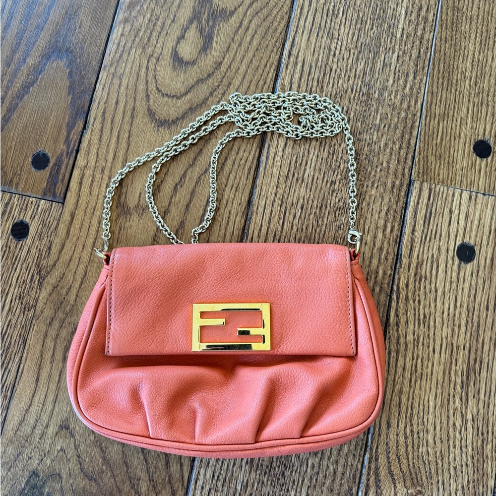 AUTH FENDI Fendista Pochette Crossbody